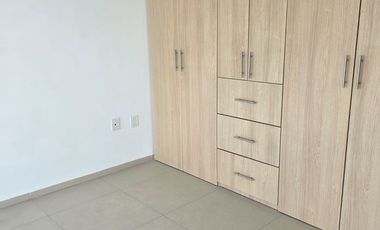 RENTA DE CASA FRACCIONAMIENTO ZIBATA CONDOMINIO ALTURIA.