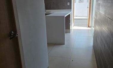 RENTA DE CASA FRACCIONAMIENTO ZIBATA CONDOMINIO ALTURIA.