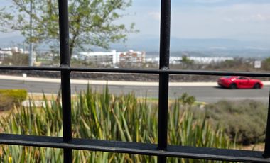 RENTA DE CASA FRACCIONAMIENTO ZIBATA CONDOMINIO ALTURIA.