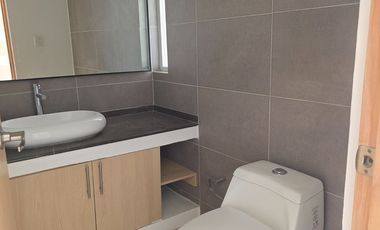 RENTA DE CASA FRACCIONAMIENTO ZIBATA CONDOMINIO ALTURIA.