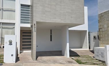RENTA DE CASA FRACCIONAMIENTO ZIBATA CONDOMINIO ALTURIA.