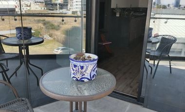 Rento lindo loft amueblado ferfil ejecutivo  1 recamara en  Adamant 2 sobre Via Atlixcayotl con amenidades $15,000
