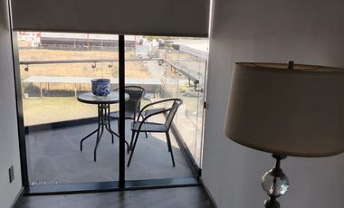 Rento lindo loft amueblado ferfil ejecutivo  1 recamara en  Adamant 2 sobre Via Atlixcayotl con amenidades $15,000