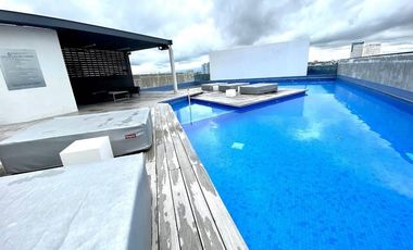 Rento lindo loft amueblado ferfil ejecutivo  1 recamara en  Adamant 2 sobre Via Atlixcayotl con amenidades $15,000