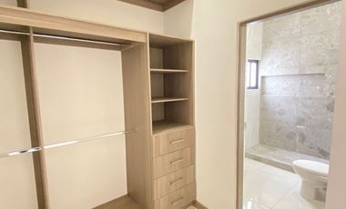 En Renta, Estrena Residencia Moderna en Residencial Alcazares Cerca Insituto America