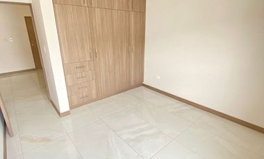 En Renta, Estrena Residencia Moderna en Residencial Alcazares Cerca Insituto America