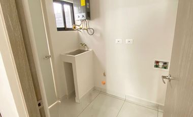 En Renta, Estrena Residencia Moderna en Residencial Alcazares Cerca Insituto America