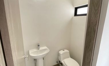En Renta, Estrena Residencia Moderna en Residencial Alcazares Cerca Insituto America