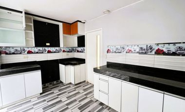 🏡 ¡OPORTUNIDAD DE INVERSIÓN EN CHORRILLOS – CASA EN REMODELACIÓN! ✨