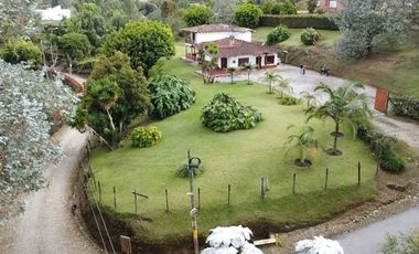 VENTA CASA CAMPESTRE MARINILLA VIA AL CARMEN DE VIBORAL