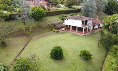 VENTA CASA CAMPESTRE MARINILLA VIA AL CARMEN DE VIBORAL