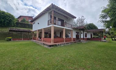 VENTA CASA CAMPESTRE MARINILLA VIA AL CARMEN DE VIBORAL