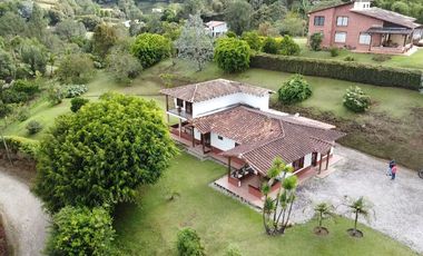 VENTA CASA CAMPESTRE MARINILLA VIA AL CARMEN DE VIBORAL