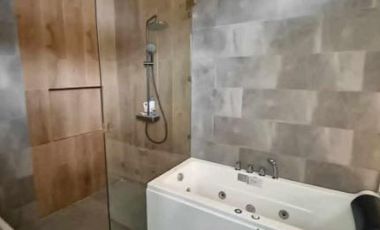 WOODRIDGE MAA HOUSE FOR SALE