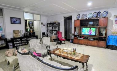 JARANG ADA RUMAH KLASIK DENGAN PRIME LOCATION DI SAYAP RIAU BANDUNG
