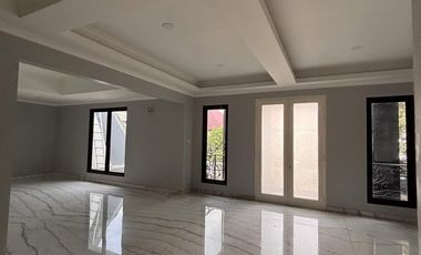 Rumah Baru Renov keliatan Fresh Dekat Mall Pondok Indah Jakarta Selatan
