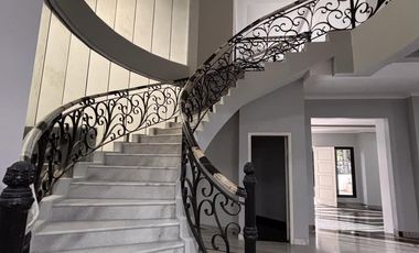 Rumah Baru Renov keliatan Fresh Dekat Mall Pondok Indah Jakarta Selatan