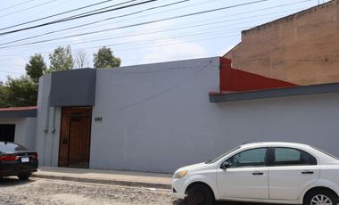 Local en renta sobre Av. Aurelio Ortega, a mts del Centro de Zapopan y Tren Lige