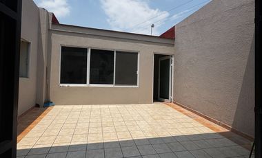 Local en renta sobre Av. Aurelio Ortega, a mts del Centro de Zapopan y Tren Lige