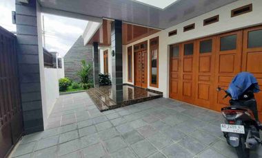 Rumah Baru Mewah 1 Lantai Design Klasik Strategis Dekat Manahan Solo Harga Nego Sampai Deal
