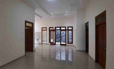 Rumah Baru Mewah 1 Lantai Design Klasik Strategis Dekat Manahan Solo Harga Nego Sampai Deal