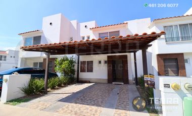 SE RENTA CASA EN PUERTA DE PIEDRA COTO 3 PASEO DE PUERTA REAL CELAYA GTO. 3 HABITACIONES 2.5 BAÑOS  – CELAY