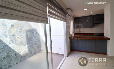 SE RENTA CASA EN PUERTA DE PIEDRA COTO 3 PASEO DE PUERTA REAL CELAYA GTO. 3 HABITACIONES 2.5 BAÑOS  – CELAY