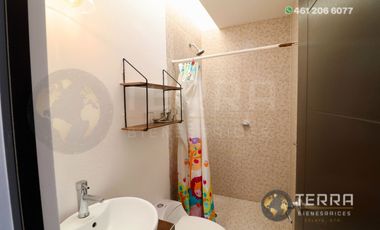 SE RENTA CASA EN PUERTA DE PIEDRA COTO 3 PASEO DE PUERTA REAL CELAYA GTO. 3 HABITACIONES 2.5 BAÑOS  – CELAY