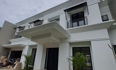 FOR RENT – House with Spacious Garden in Cilandak