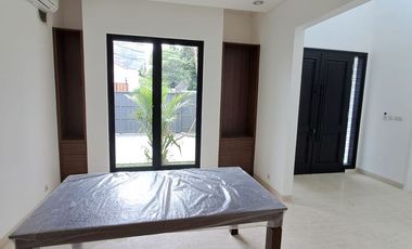 FOR RENT – House with Spacious Garden in Cilandak