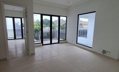 FOR RENT – House with Spacious Garden in Cilandak