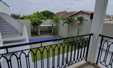 FOR RENT – House with Spacious Garden in Cilandak