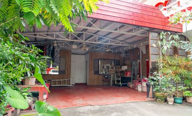 For Sale: 12BR 2-Storey House and Lot in Kamias, Quezon City