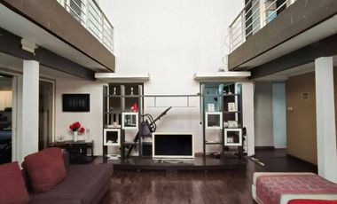 Rumah mewah di Komplek Elite Setraduta