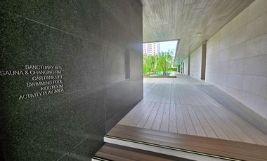 Ultra Luxury Freehold Condo : Banyan Tree Residences Riverside Bangkok, 78 Sqm Like-new, Fl41, river view. Amazing price