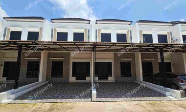 1 juta langsung akad . Rumah 2 lantai , siap huni. angsuran 4 jutaan