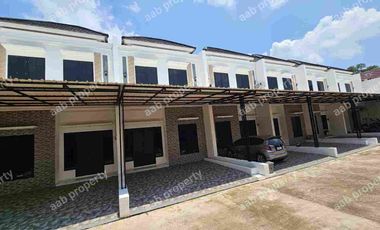1 juta langsung akad . Rumah 2 lantai , siap huni. angsuran 4 jutaan