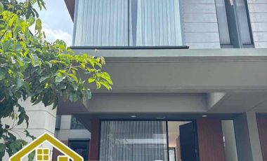 Disewakan Rumah Di kawasan elite Shila at Sawangan Depok