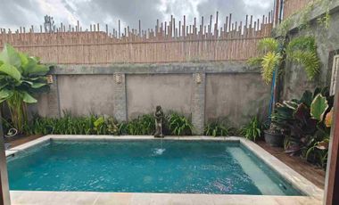 Villa 2 Kamar 1 kantor semi Furnished lokasi premium Canggu 5 menit ke Pantai berawa bebas banjir SHM