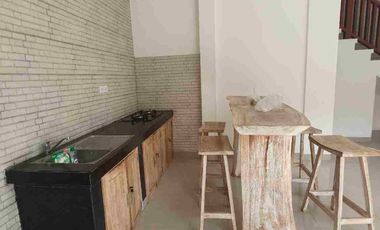 Villa 2 Kamar 1 kantor semi Furnished lokasi premium Canggu 5 menit ke Pantai berawa bebas banjir SHM