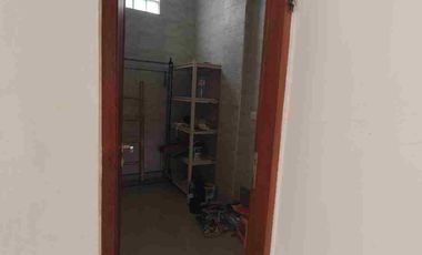 Villa 2 Kamar 1 kantor semi Furnished lokasi premium Canggu 5 menit ke Pantai berawa bebas banjir SHM