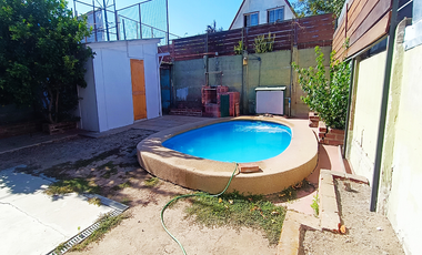 Casa de cuatro dormitorios en Condominio a pasos del Portal Belloto Quilpue