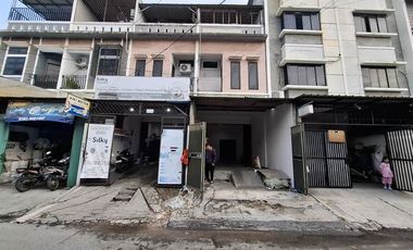 Lokasi Strategis Sewa Ruko 3Lt. Unfurnish di Indra Loka Raya Wijaya Kusuma Jelambar Cocok Utk Semua Usaha Dkt Tol, Mall Central Park, RS Royal Taruma