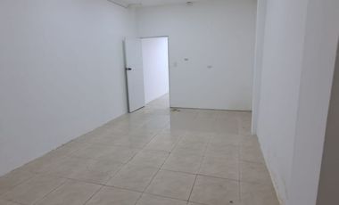 Alquiler Local 150 m² en Centro de Guayaquil, Cerca a Municipio y Correo