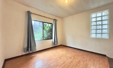 Se vende casa en tranquilo sector Sur de Curicó, calle Carmen, Curicó