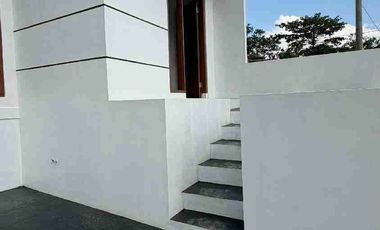 Rumah idaman model Cantik 5jt all in Di Cinunuk