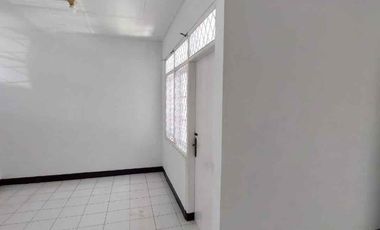 Disewakan Rumah Siap Huni Cocok untuk Tempat Tinggal atau Usaha di Arcamanik Bandung Timur