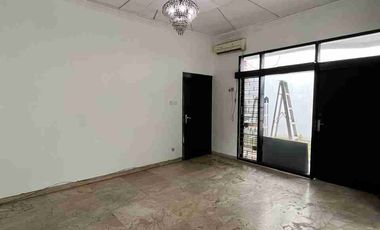 Jual Rumah 2 lantai dijalan Bangka Senopati