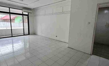 Jual Rumah 2 lantai dijalan Bangka Senopati