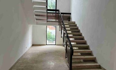 Jual Rumah 2 lantai dijalan Bangka Senopati